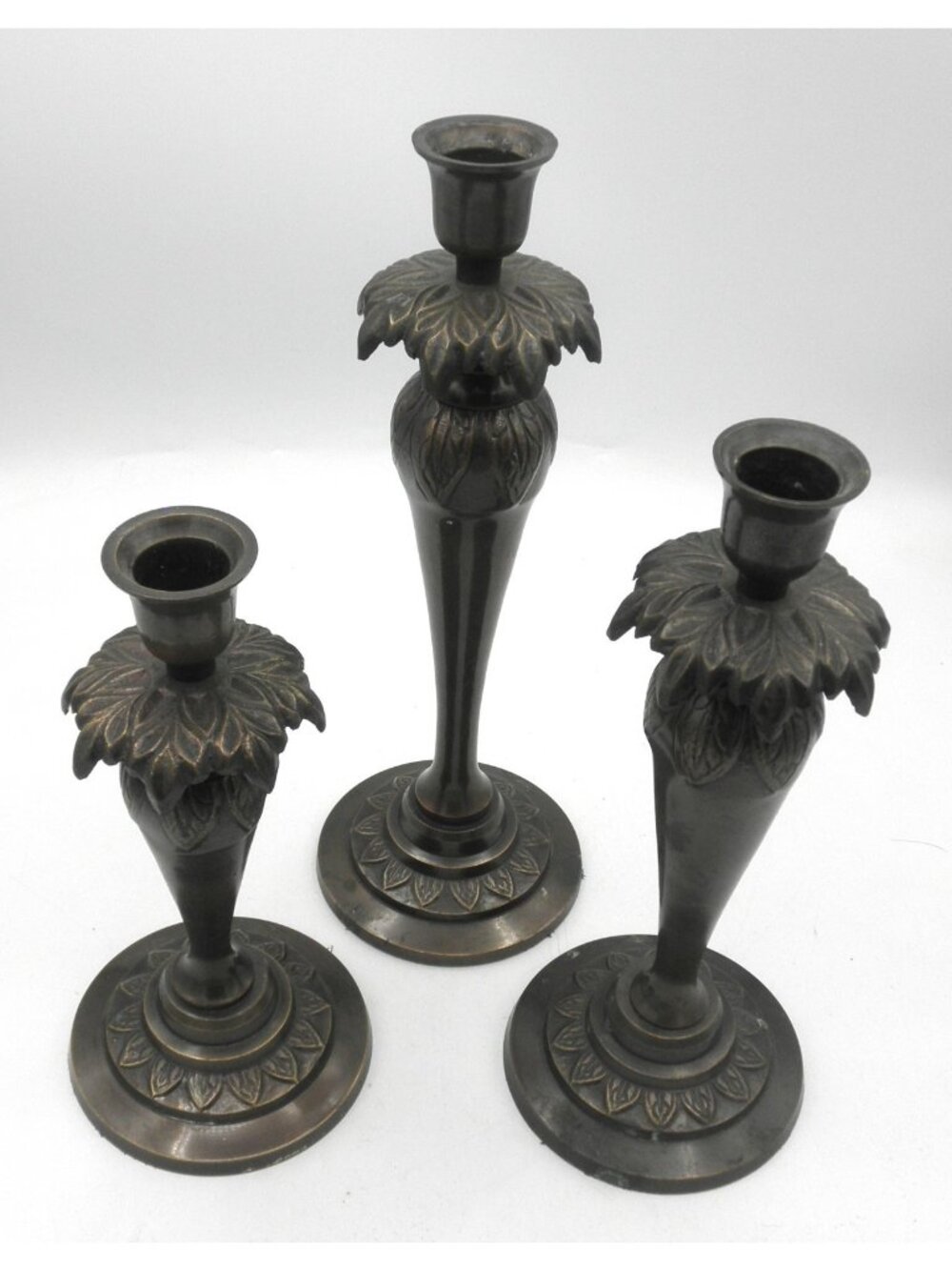 Bronze Tone Elegant Vintage Graduated Metal Candlestick Holders Set of 3 - Picture 9 of 9